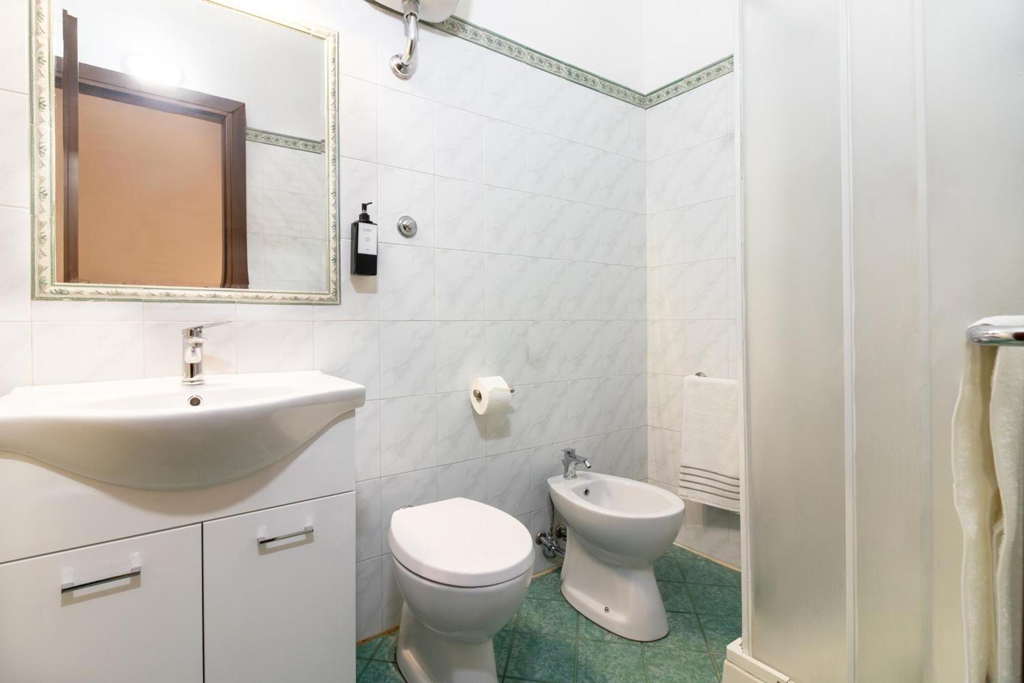 Domus Hotell *